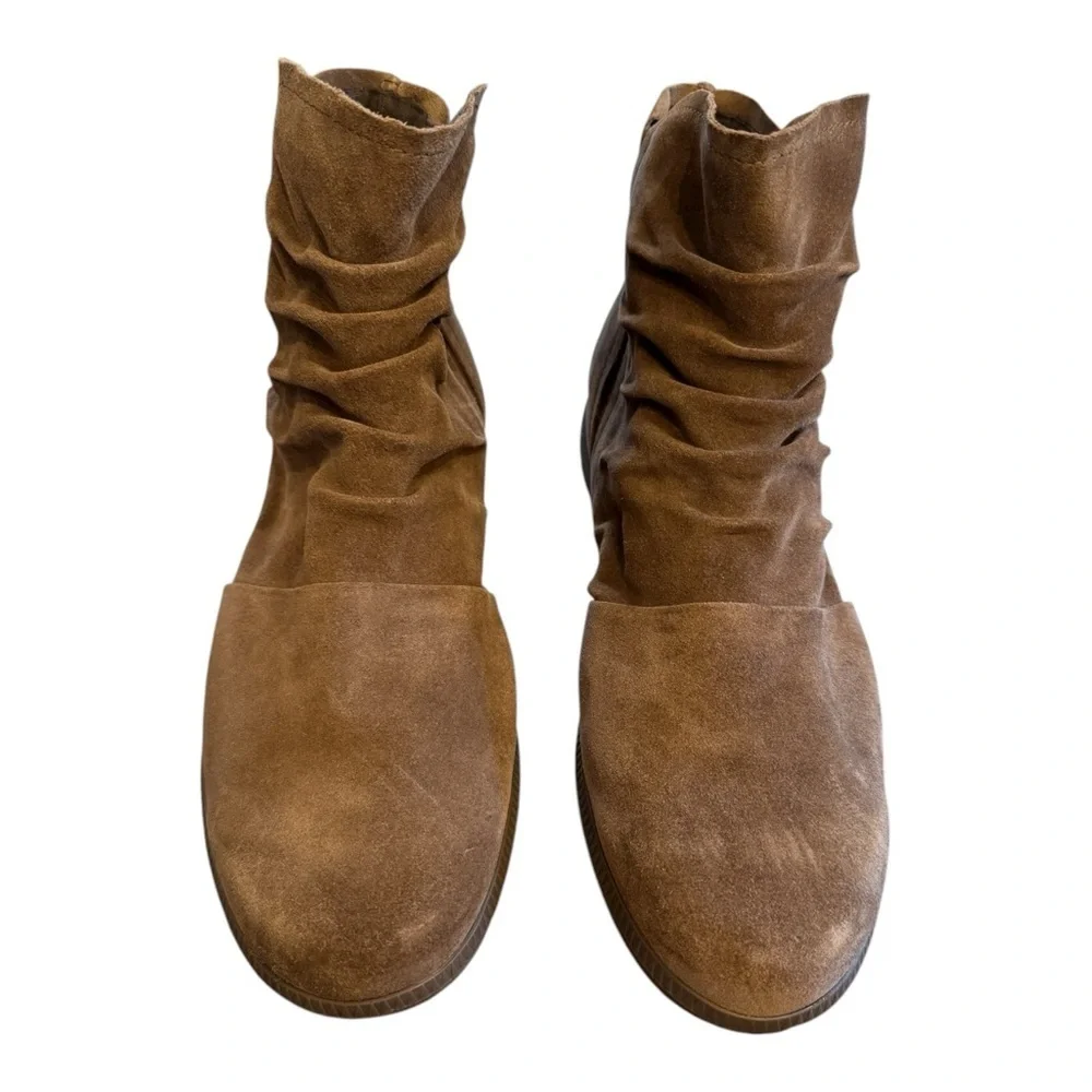 Munro Water Resistant Scout Bootie in brown suede NWOB - Picture 5 of 10